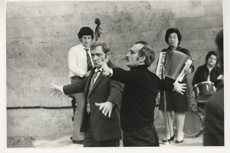 Георгий Данелия и Леонид Куравлев на съемках фильма «Афоня», 1974 год