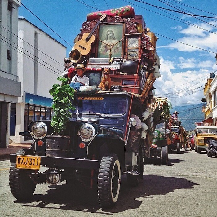 Джип-парад в Колумбии показал рекорды загрузки
