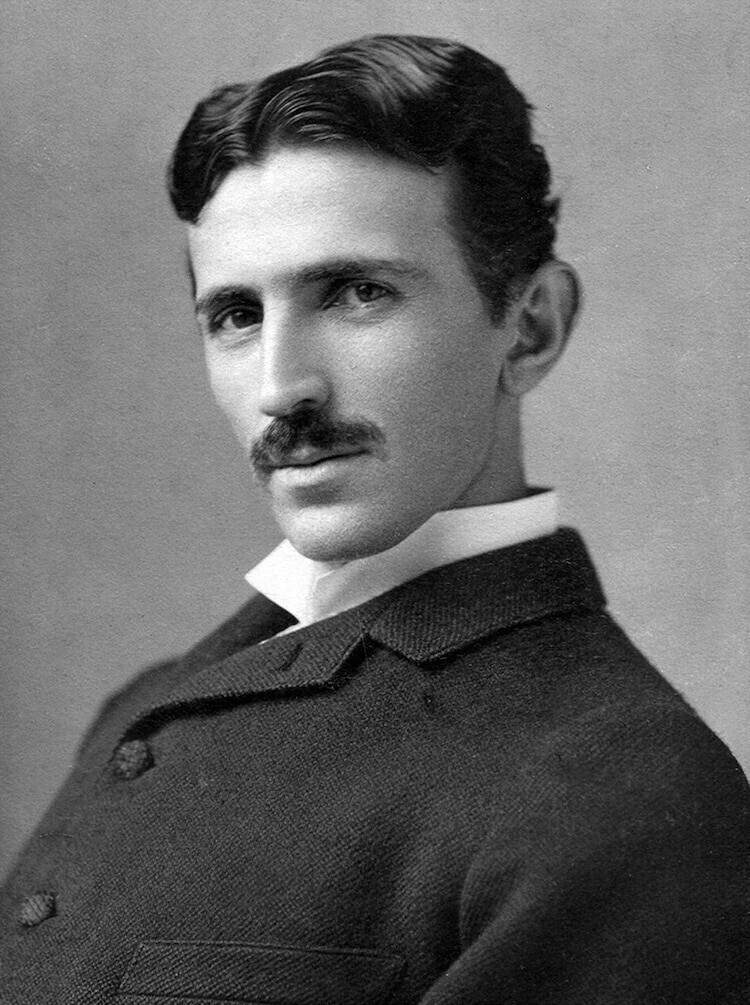 Никола Тесла делал себе рентген еще в 1896 году