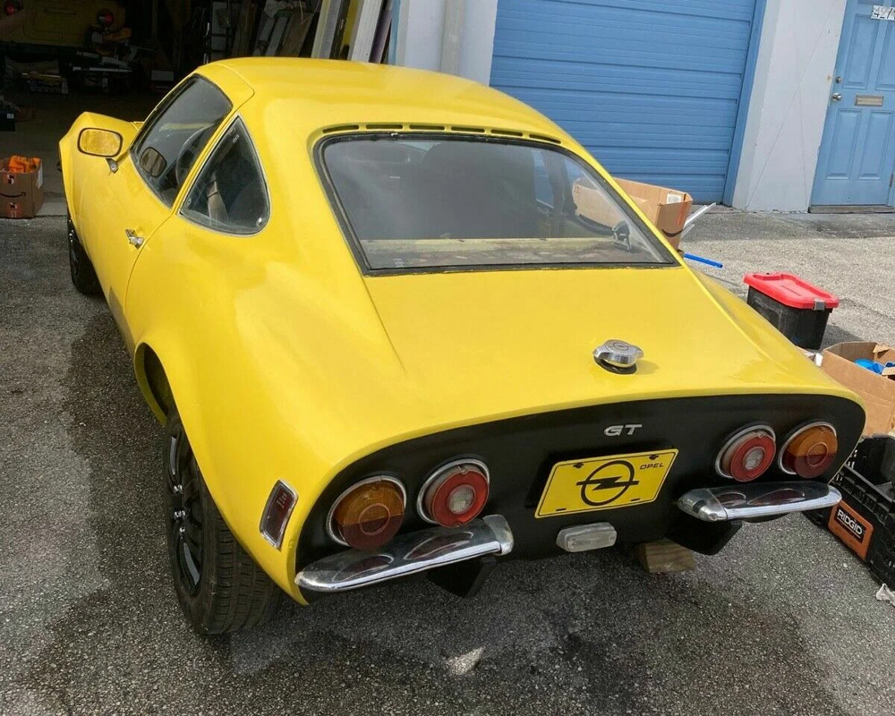 Opel gt 2