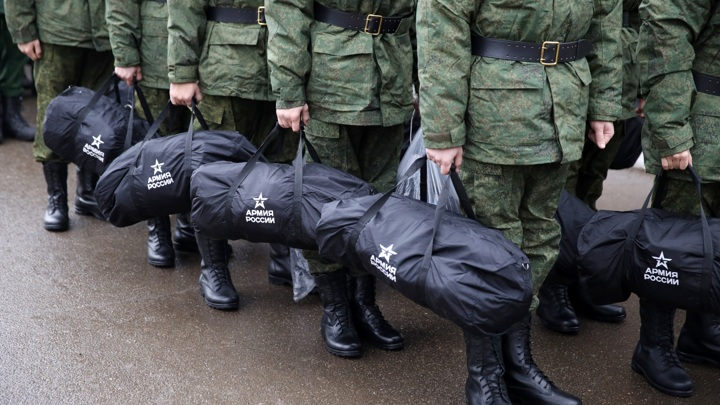Россиянам стали аннулировать повестки из военкоматов