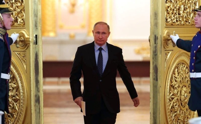 Путин призвал Киев немедленно прекратить военные действия и сесть за стол переговоров