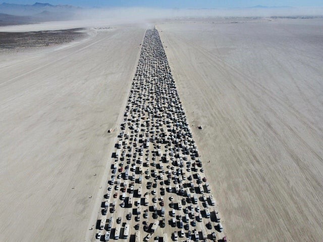 Пробка после завершения фестиваля Burning Man