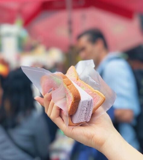 Маленькие жители Сингапура обожают бутерброды с мороженым
