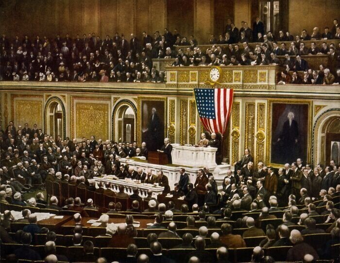 16. [2 апреля 1917] Президент США Вудро Вильсон просит Конгресс объявить войну Германии