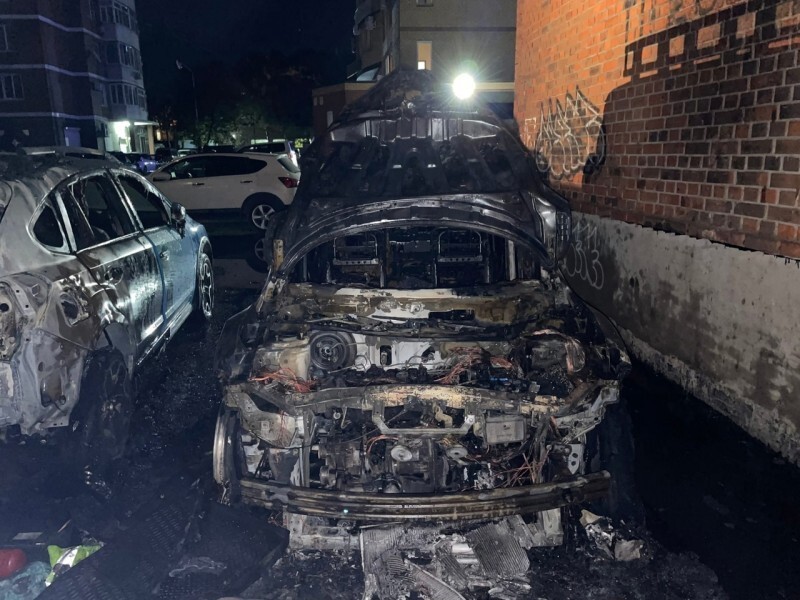Злопамятный житель Уссурийска хотел отомстить недругу, но по ошибке сжёг чужие авто