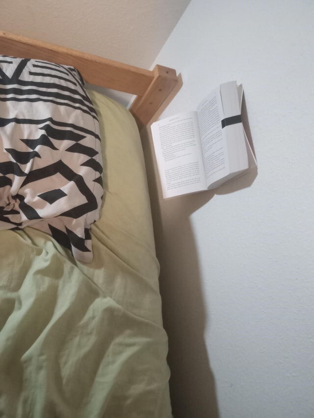 Чтение в кровати
