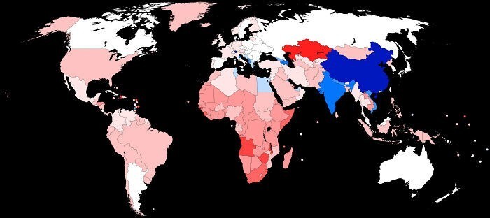 35.Соотношение полов среди детей до 15 лет по странам. Красный = больше девочек, синий = больше мальчиков