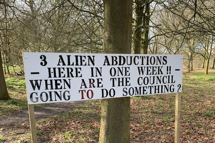 28. "За неделю здесь произошло 3 похищения инопланетянами. Когда уже Совет что-то с этим сделает?"