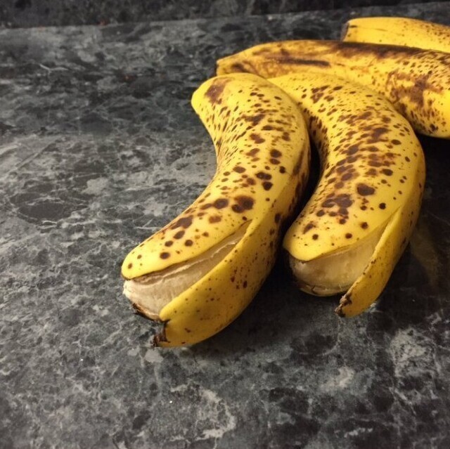 20. "Мой сын разозлился на меня вчера и вскрыл все бананы в доме. Пассивно-агрессивный монстр..."