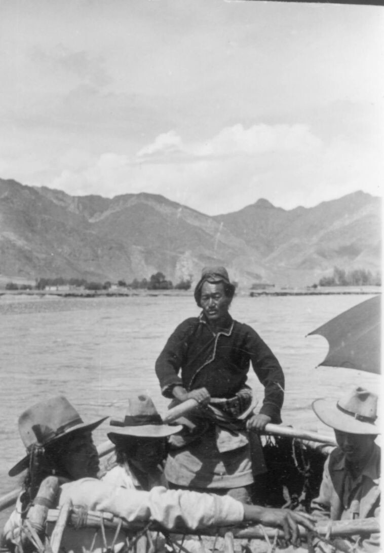 50. Лодки на реке Брахмапутра, 1944 год