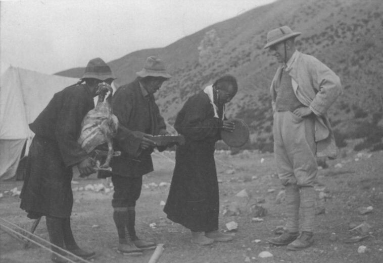 52. Сэр Бэзил Гулд в Тибете, 1944 год