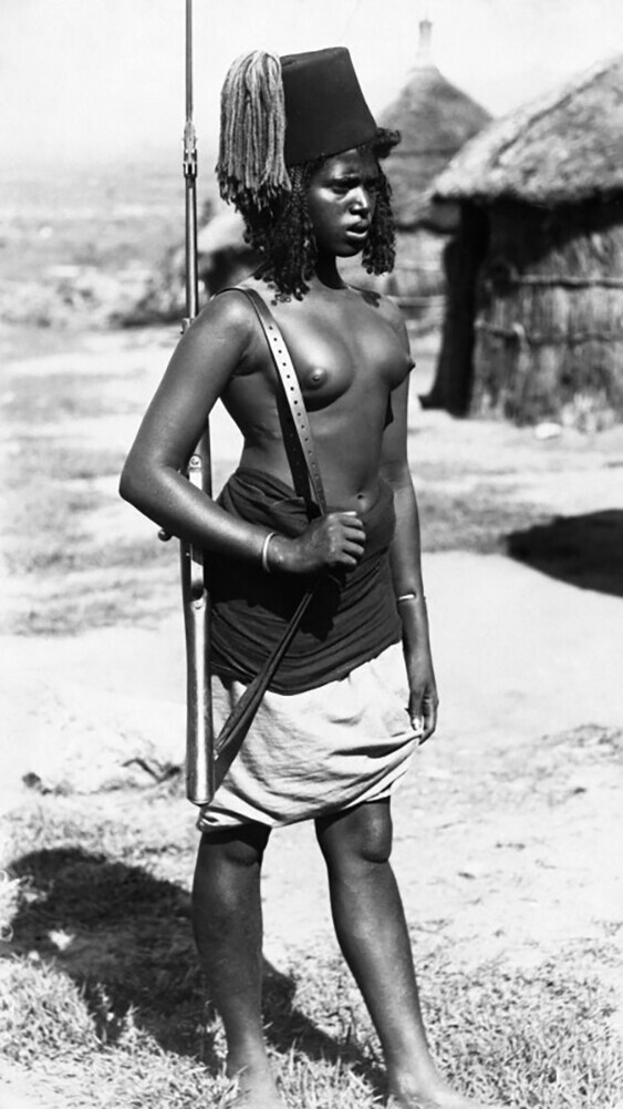 Эфиопская женщина местных солдат-аскари, сражающихся за Италию, 1934 год