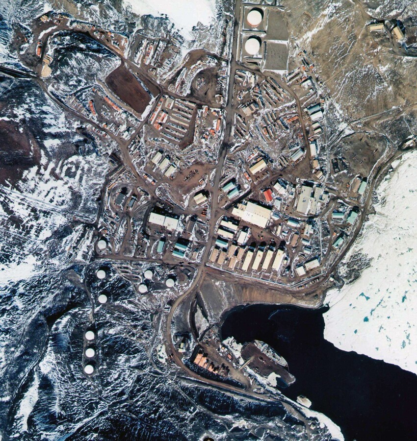 Станция под названием McMurdo (США), построена в 1955 году