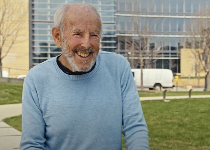 Легендарный 100-летний дед из Цинцинатти занимается бегом более уже 60 лет