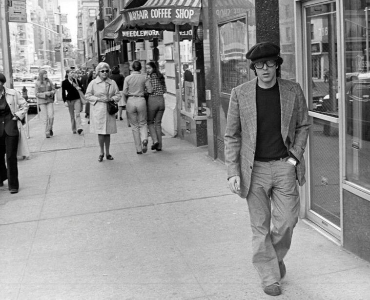 39. Аль Пачино на улицах Нью-Йорка, 1977 год
