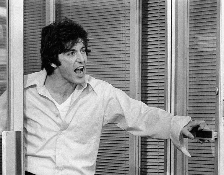 33. Аль Пачино в сцене из фильма «Собачий полдень», 1975 год