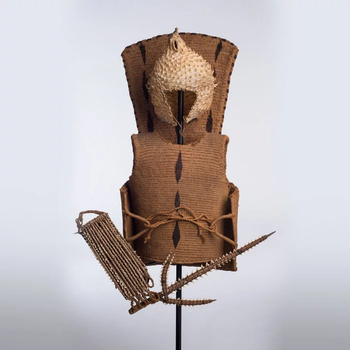 Нагрудник из кокоса, а шлем из рыбы: доспехи тихоокеанской островной культуры Кирибати⁠⁠