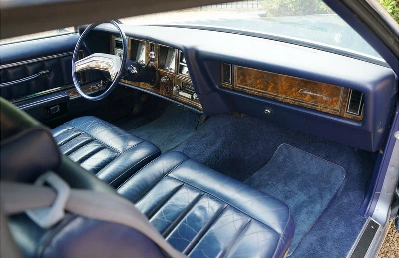 Редкий Lincoln Continental Mark V Givenchy Edition 1979 года — голубая мечта наизнанку