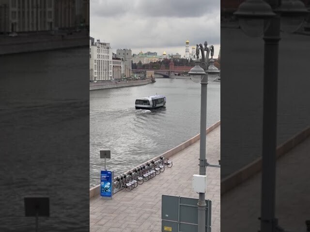 В Москве проходят испытания речных электрических трамваев «Синичка» 