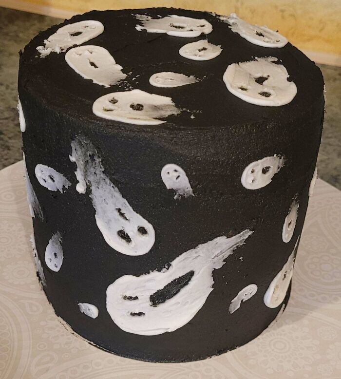 13. "Испек торт на день рождения лучшего друга"