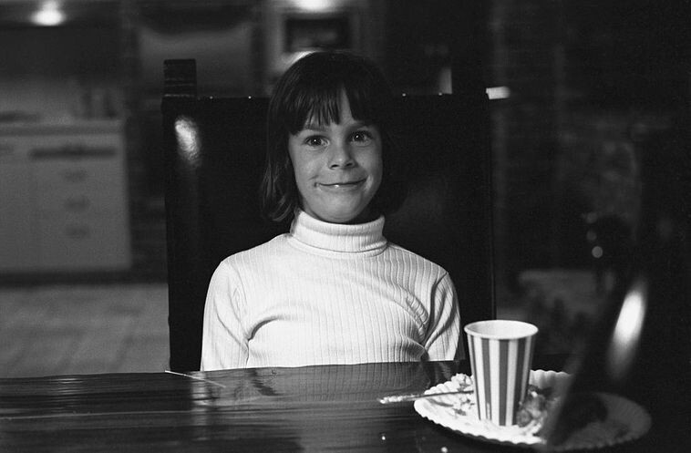 8. 8-летняя Джейми Ли Кертис, 1966 год