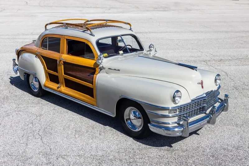 Chrysler Town & Country Sedan 1948 года: роскошный седан с деревянным кузовом