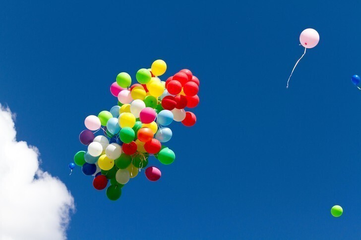 Мужчина случайно пролетел на воздушных шарах на высоте 4800 метров