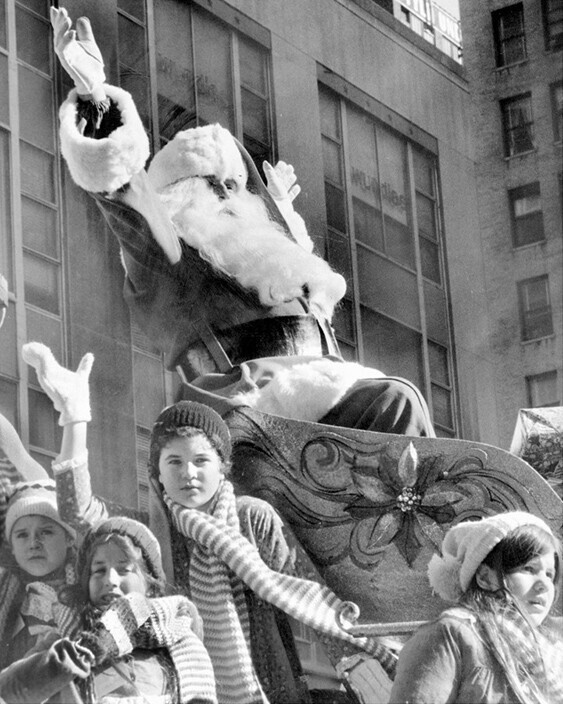 23 ноября 1972 года. Нью-Йорк. День Благодарения. Парад. Фото James Garrett.