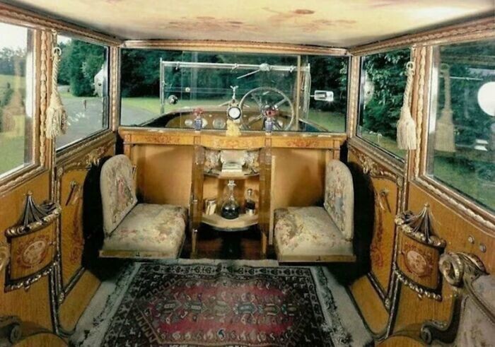 34. Салон автомобиля Rolls-Royce 1926 года