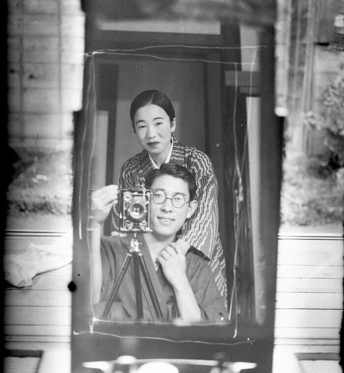 6. Зеркальное селфи, снятое более 100 лет назад в Японии