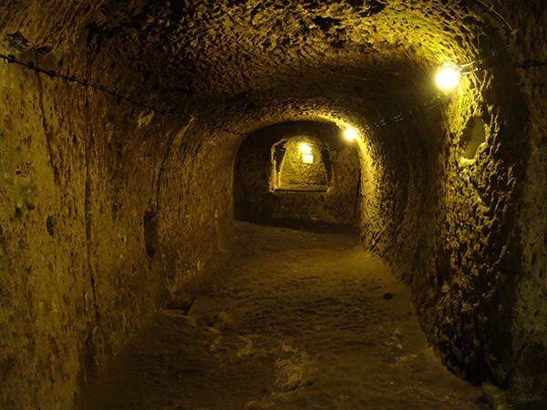 Как турок снес стену во время ремонта и нашел целый подземный город