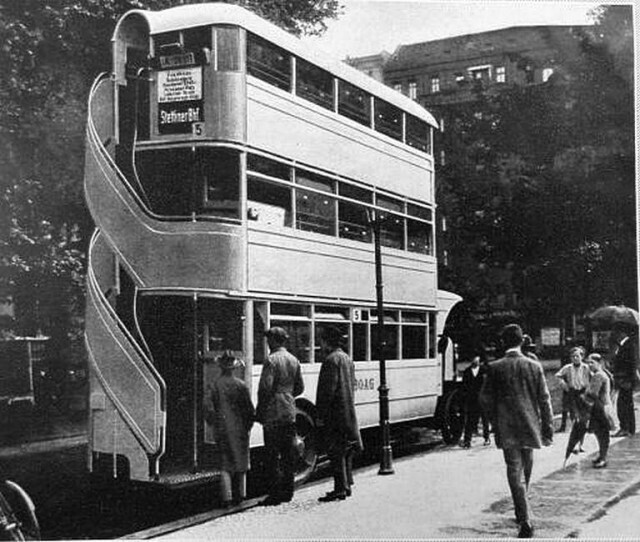 Трехэтажный автобус - Берлин, Германия - 1926 год