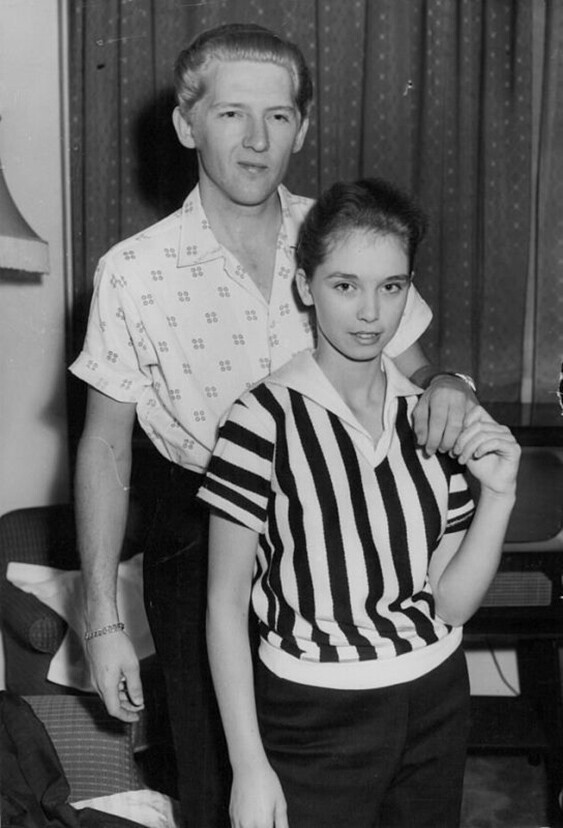Джерри Ли Льюис со своей 13-летней женой Майрой