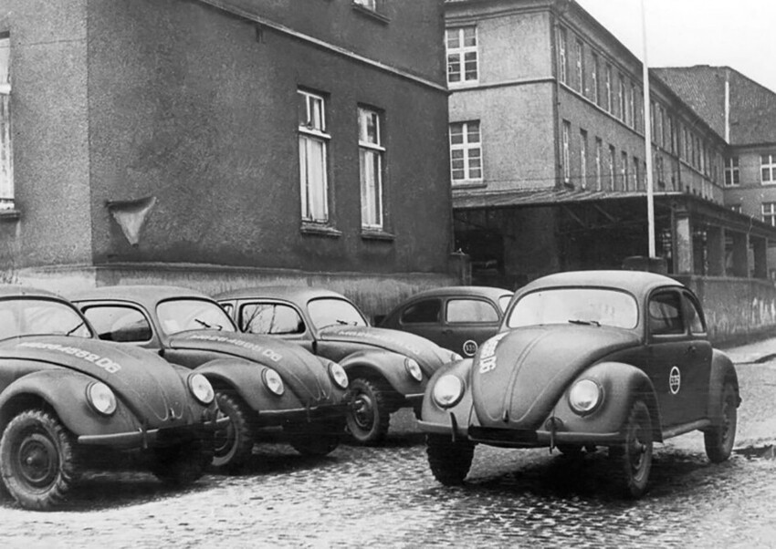 Первые послевоенные Volkswagen Beetle, произведенные в Западной Германии, 1945 год