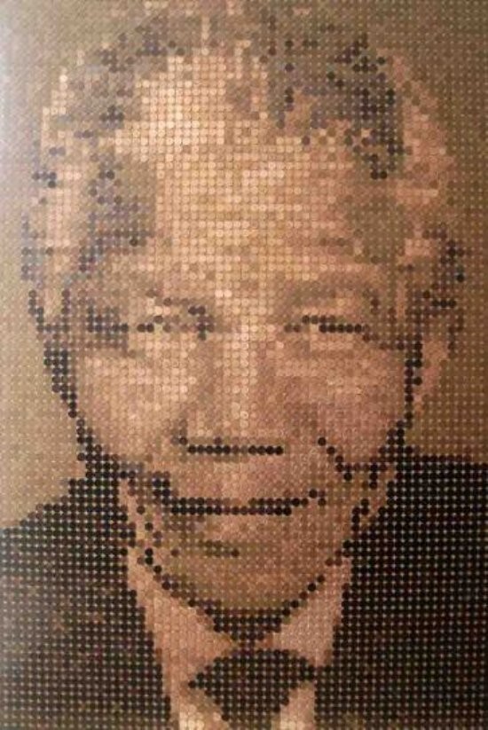 18. Портрет Нельсона Манделы из 5 340 пенни, автор Эд Чепмен