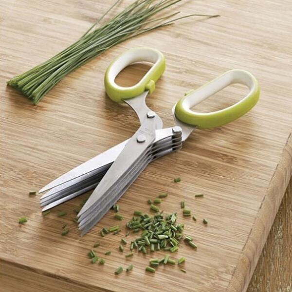 Эти ножницы мгновенно нарежут зелень
