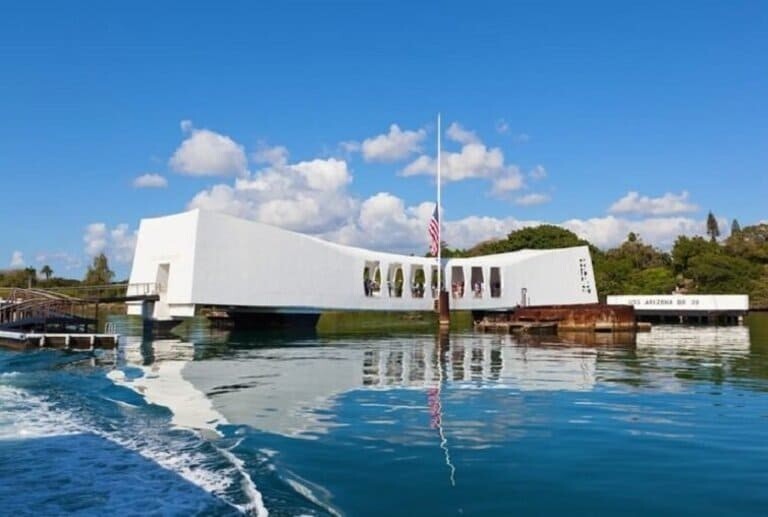 Hawaii: Pearl Harbor and USS Arizona Memorial