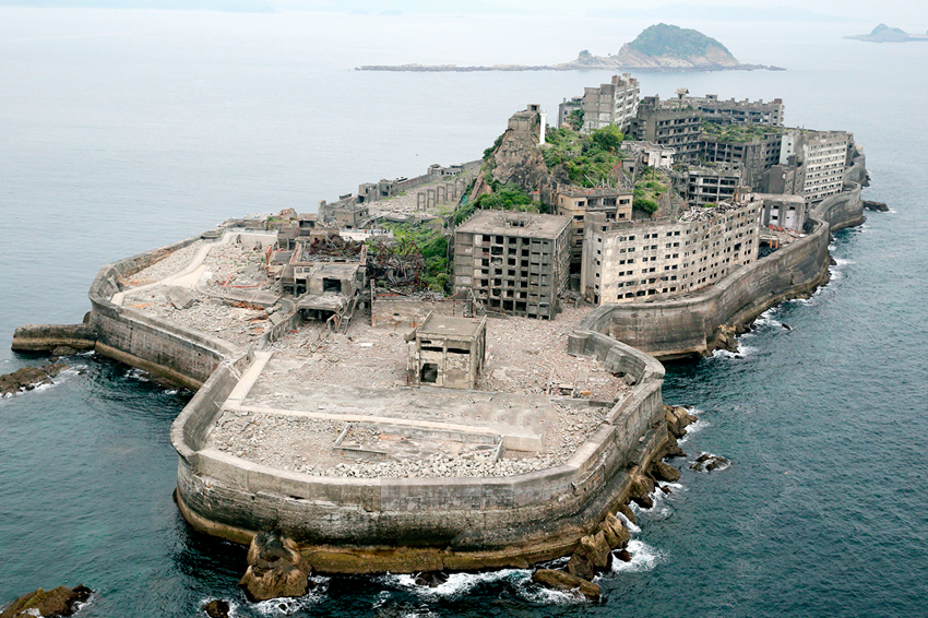 Остров Хасима: почему японцы резко покинули процветающий остров?