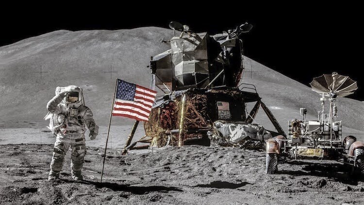 Уникальные цветные фото к 50-летию миссии "Аполлон"