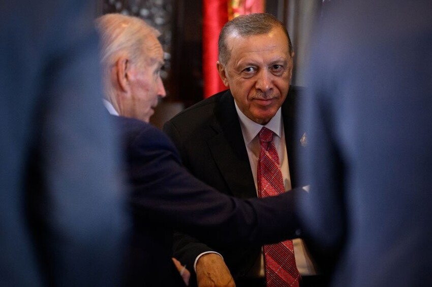 Месть за теракт: Турция нанесла удар по американской базе в Сирии