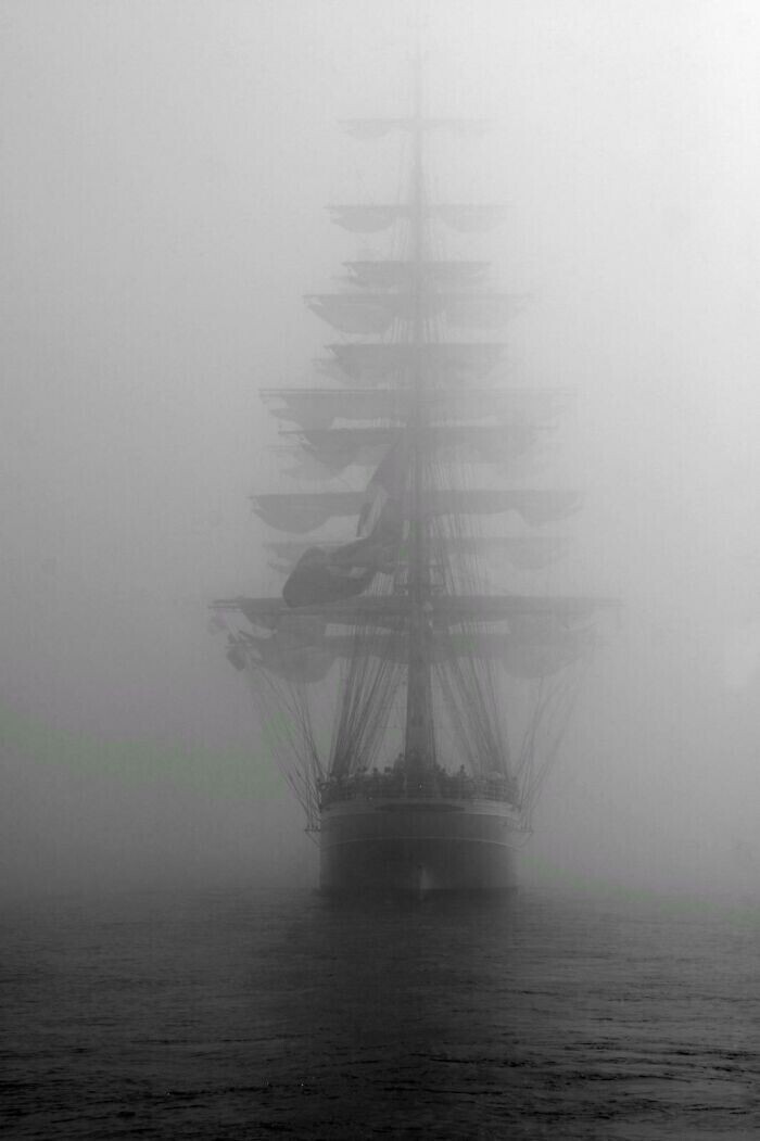 Корабль в тумане