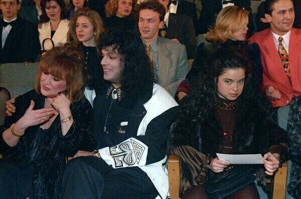 Пугачева, Филипп Киркоров и Наташа Королева на церемонии вручения национальной музыкальной премии «Овация», 1994 год