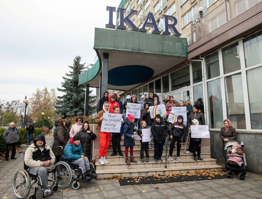 Украинские беженцы устроили скандал в Польше, отказавшись выезжать из отеля "всё включено"
