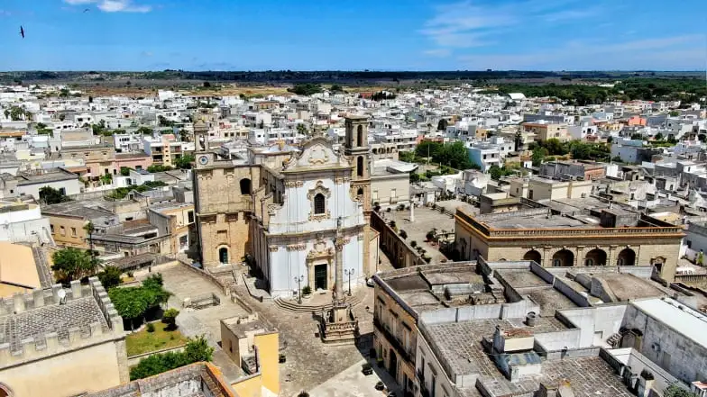 Город-памятник на побережье Италии заплатит €30 000 всем желающим переехать