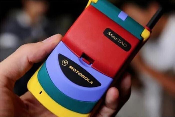 3. Motorola StarTAC Rainbow