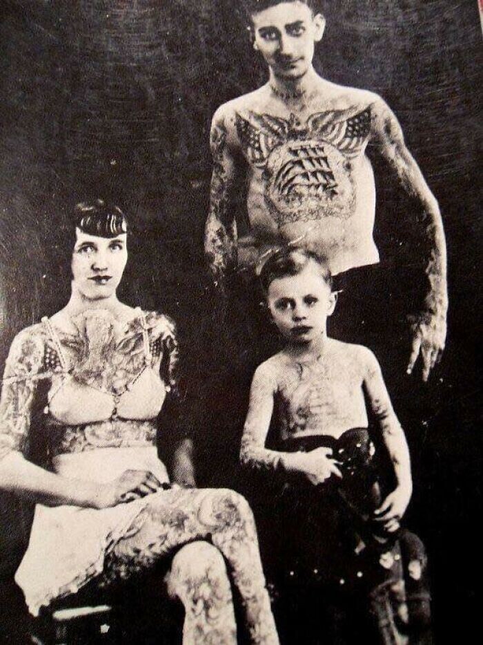 25. Татуированная семья в 1910 году