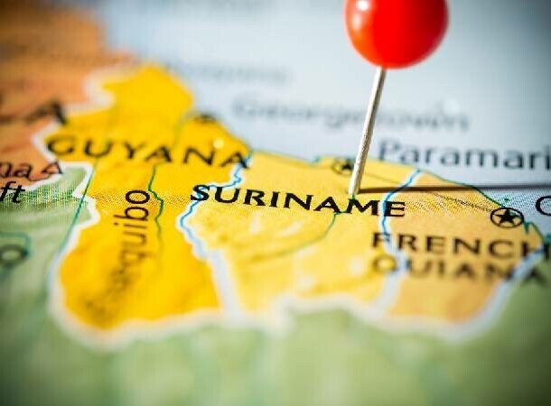 11. Суринам