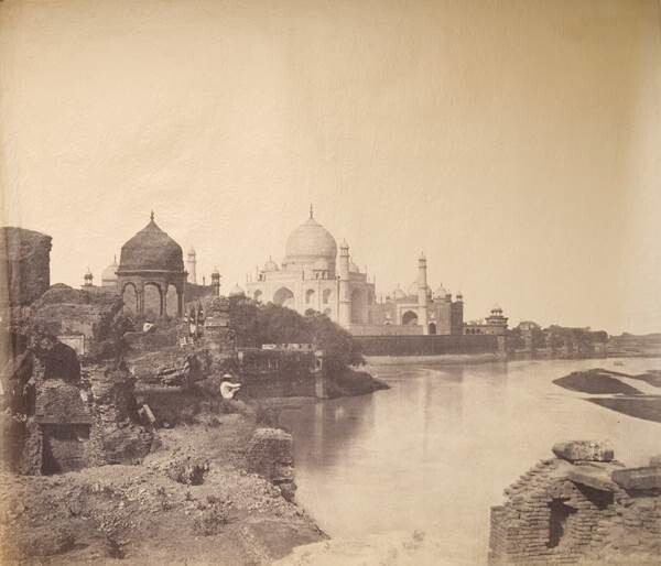 31. Первое известное фото Тадж-Махала, 1855 год