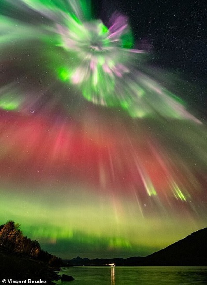 Фотограф Vincent Beudez сделал этот снимок около 3 часов ночи на севере Норвегии